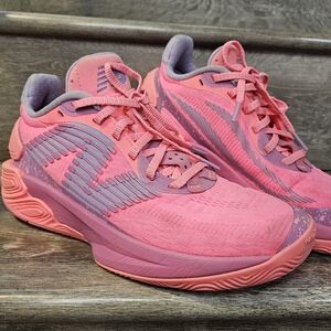 New Balance Fuel Cell TWO WXY v5 Ultra Pink Sneakers Basketball BB2WYCA5